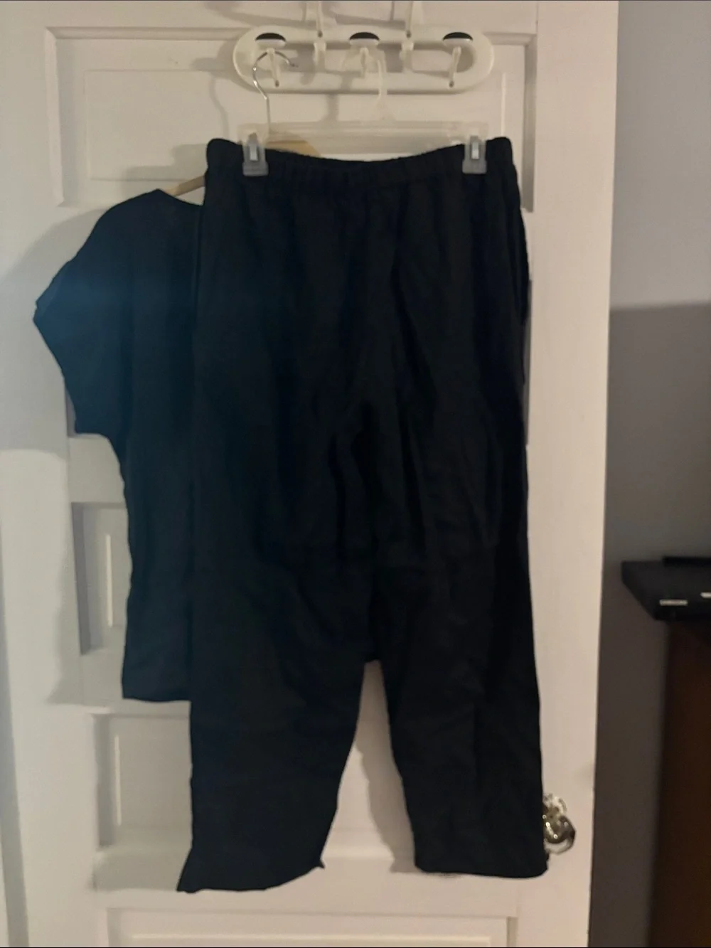 Quince Black Women's Two-Piece Linen Set - Relaxed Top & Elastic Waist Pants
